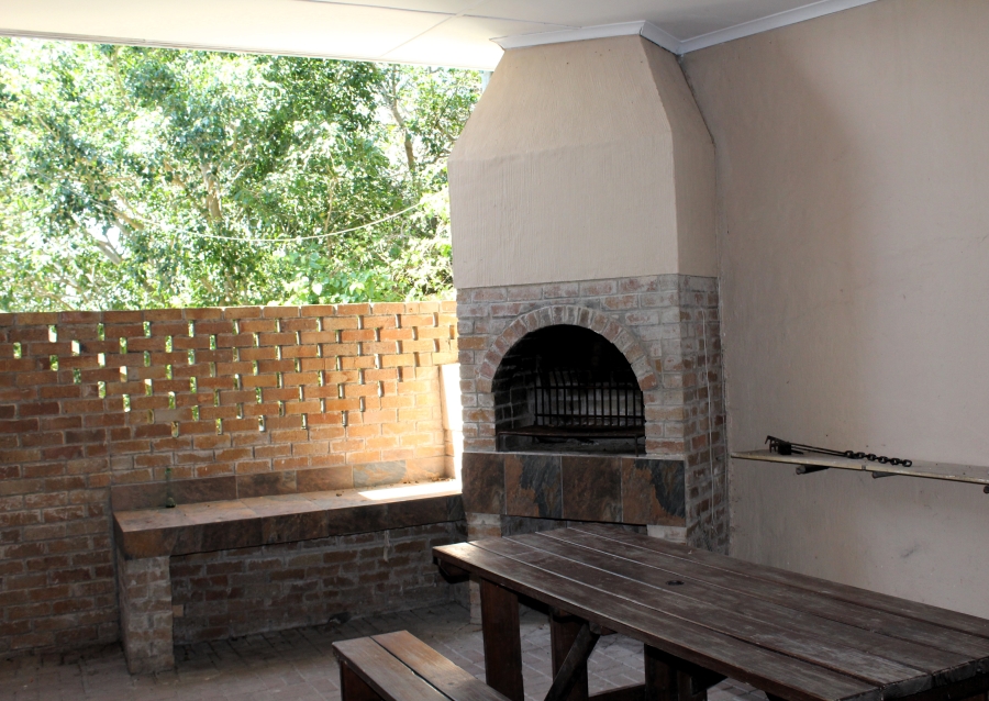 7 Bedroom Property for Sale in West Bank Eastern Cape